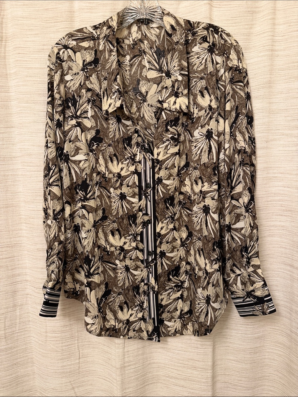 100% Silk blouse. NWOT. Worn Once